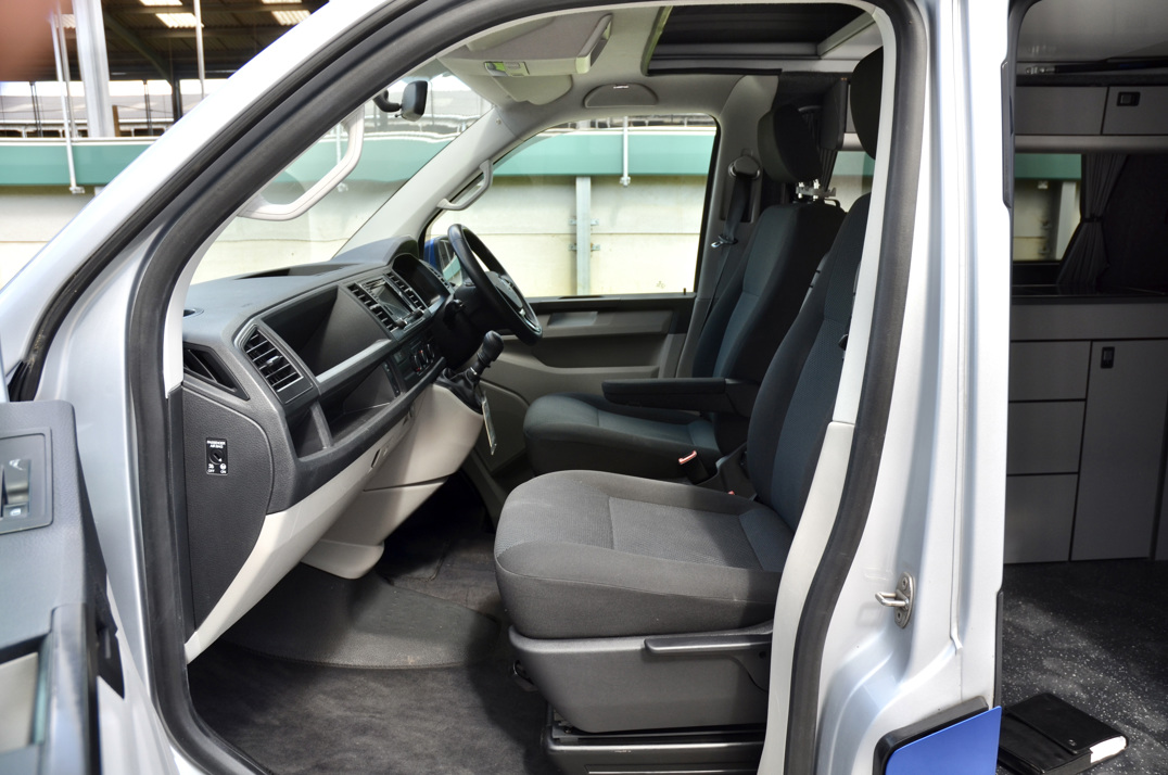 Volkswagen T30 LWB Camper 2016 gallery image 32