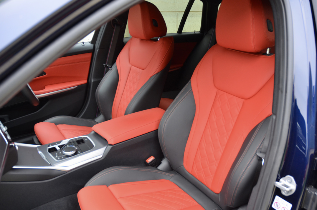 BMW - M340D MHEV X Drive Touring. gallery image 38