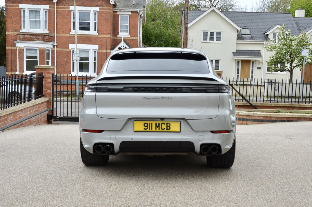 Porsche Cayenne Turbo Hybrid.. 2024 gallery image 6