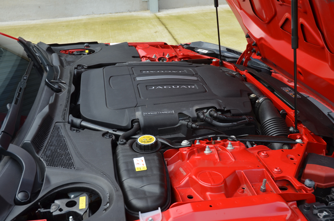 Jaguar F-Type V6 R Dynamic Auto gallery image 36