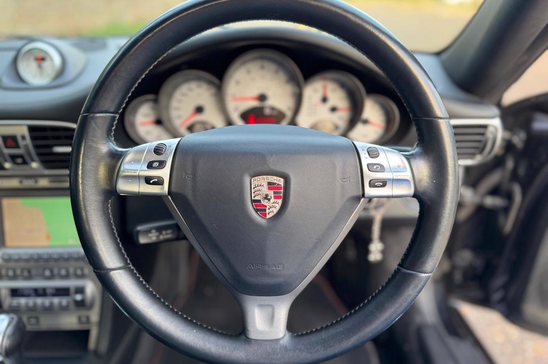 Porsche 911 Carrera 3.8s Tip Tronic Coupe .. gallery image 8