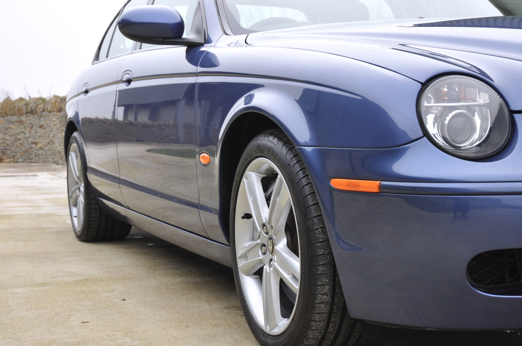 Jaguar S Type R gallery image 14