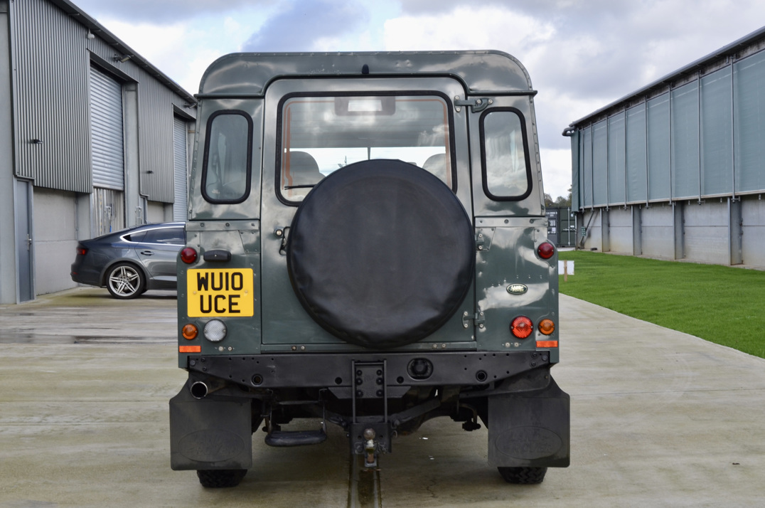 Land Rover Defender 110 County TD 7 Seater Estate gallery image 7