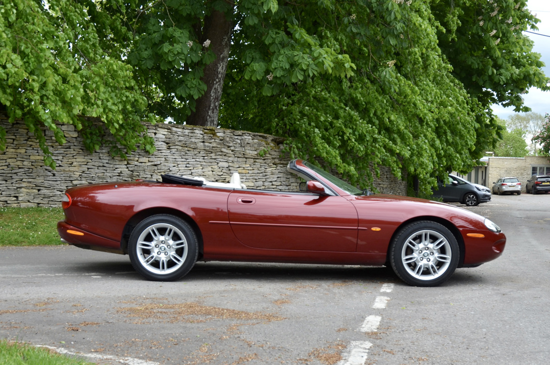 Jaguar XK8 Cabriolet. Just 30,000 Miles. Superb gallery image 4