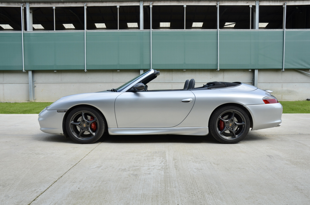 Porsche 911 996 Carrera 4 Cabriolet. gallery image 13