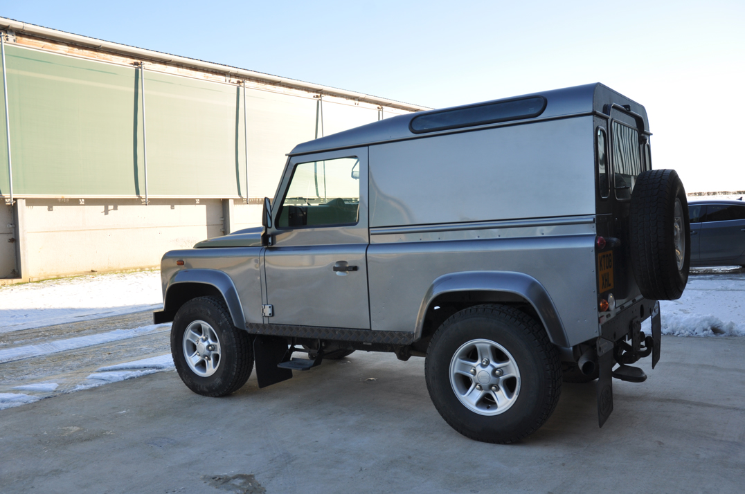 Defender 90. gallery image 6