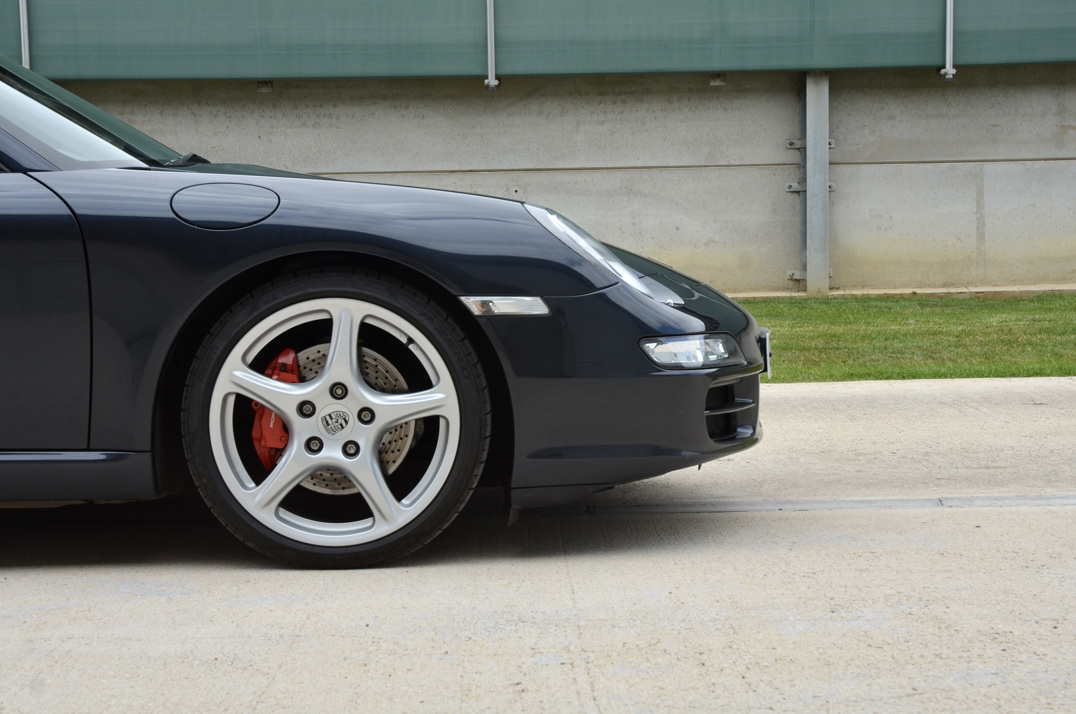 Porsche 911 Carrera s Coupe (1) gallery image 16