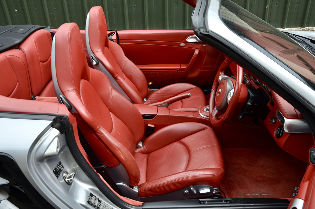 Porsche 911 Turbo Cabriolet Tip-Tronic gallery image 37