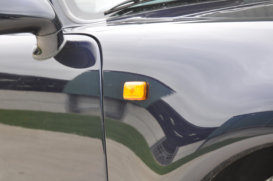 Porsche 911 993 Carrera 3.6 Convertible Manual gallery image 23