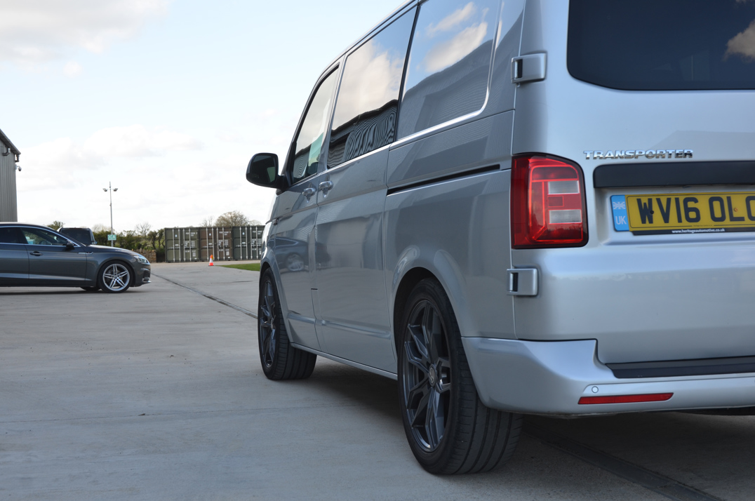 Volkswagen Transporter Camper TDI Bluemotion gallery image 10