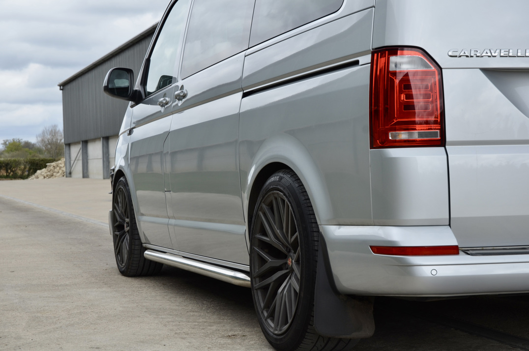 Volkswagen T-6 Transporter 2.0Ltr Caravelle SE TSI BMT Sport Line. gallery image 12