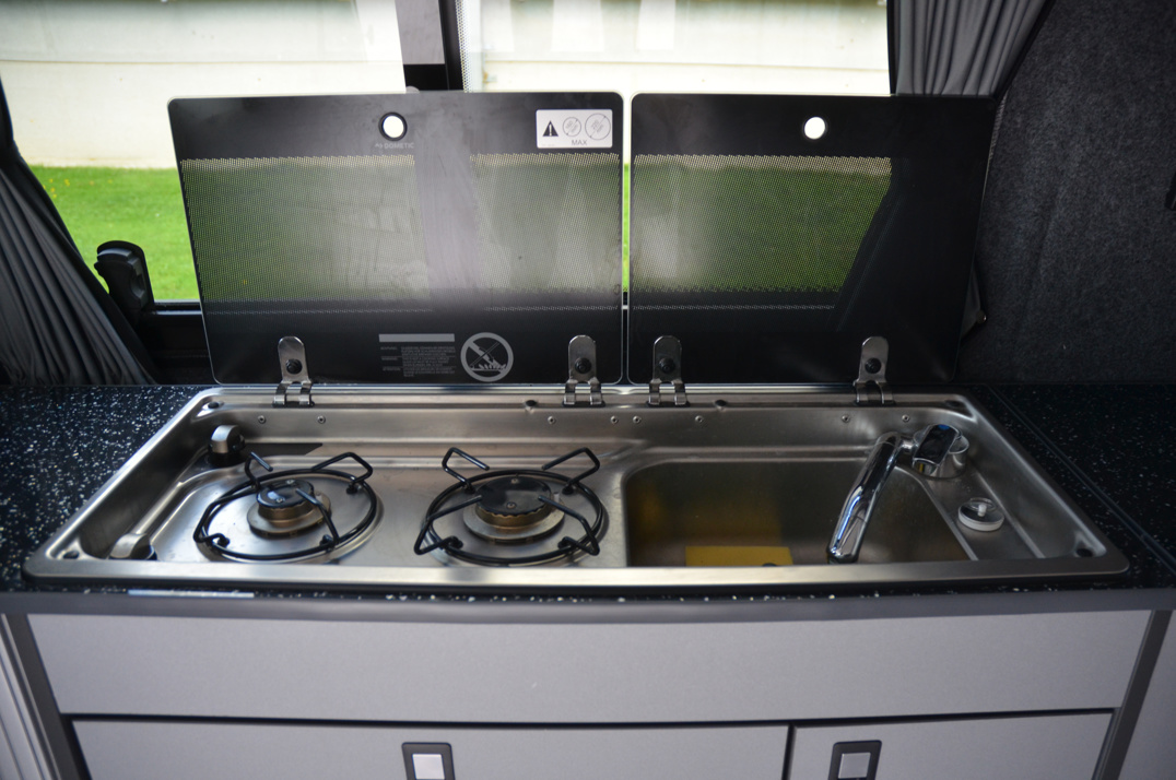 Volkswagen T30 LWB Camper 2016 gallery image 35