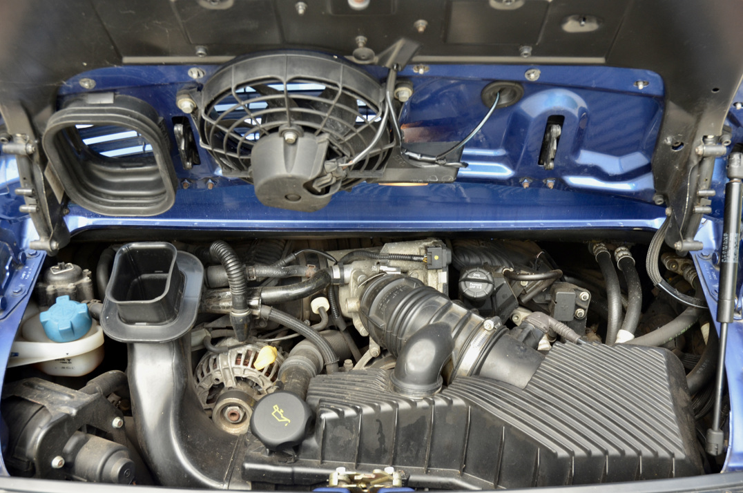 Porsche 911-996 Carrera Manual .. gallery image 39