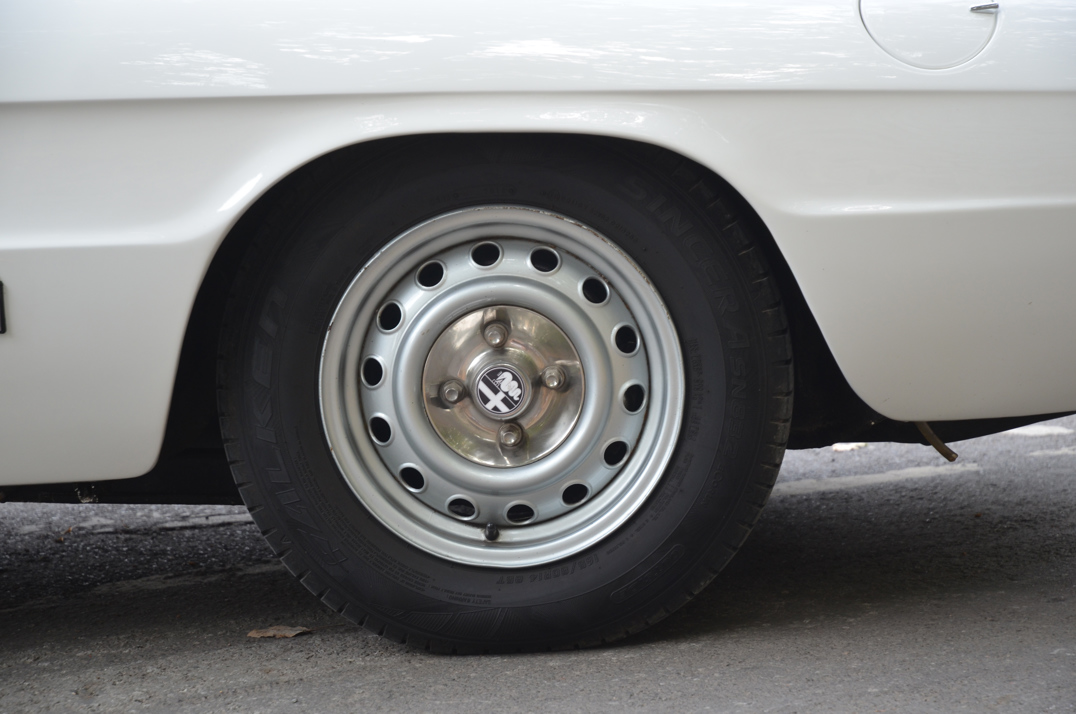 Alfa Romeo 2000 Veloce Spider 1972 gallery image 28