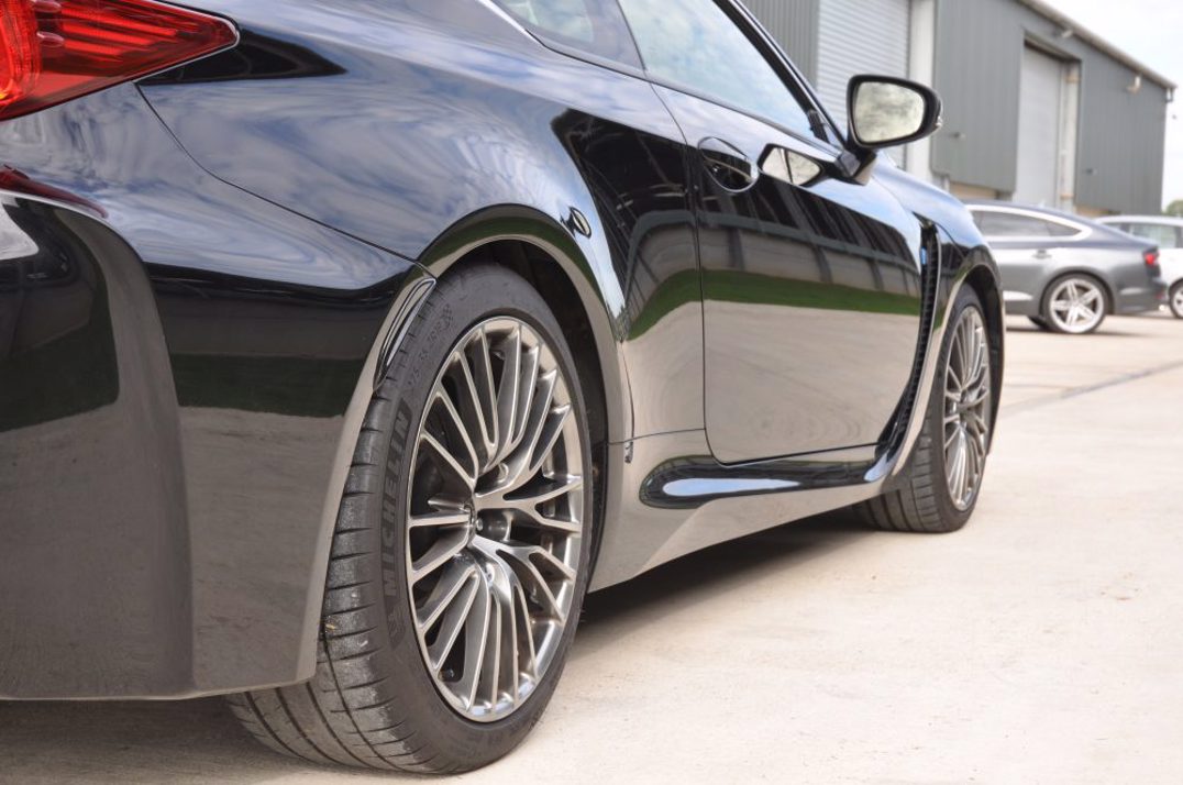 Lexus RCF V8 Coupe gallery image 14