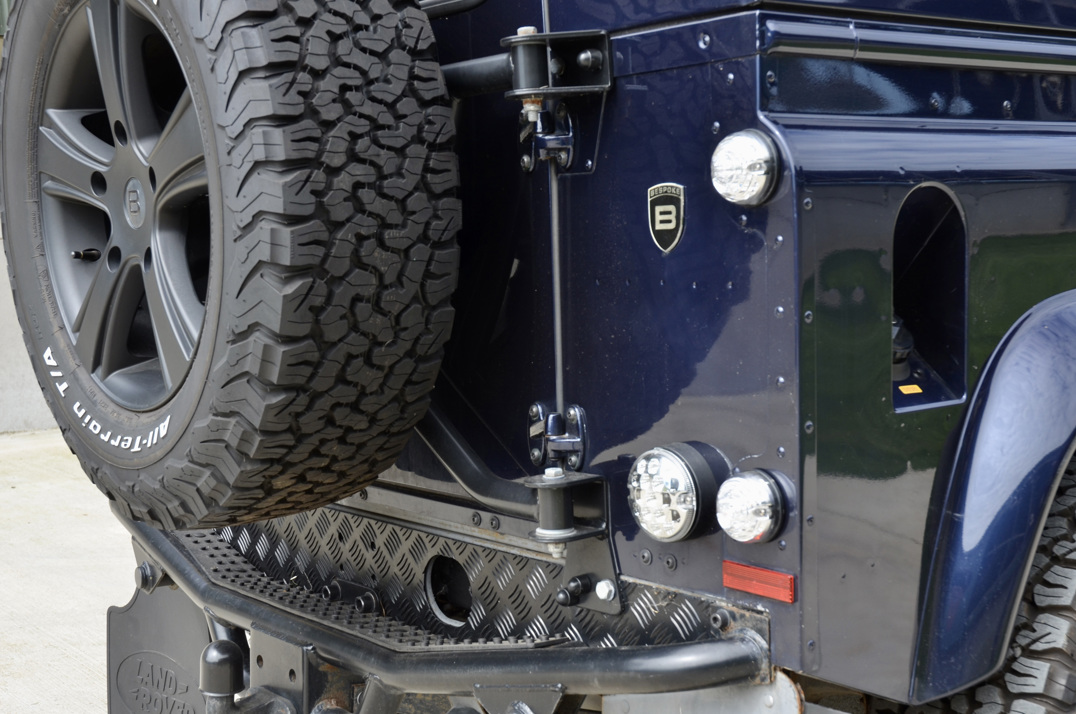 Land Rover Defender 90 XS Bespoke Edition. gallery image 12