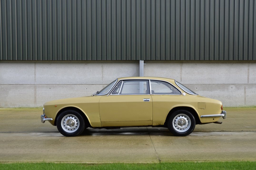 Alfa Romeo 2000 GTV (2) gallery image 9