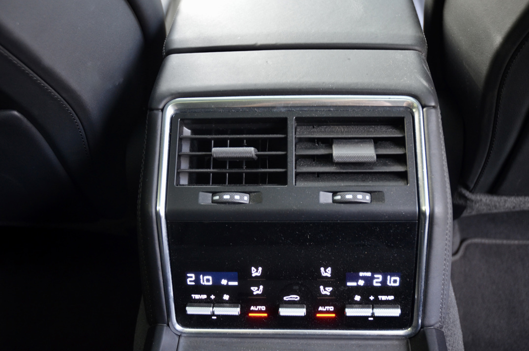 Porsche Panamera 2.9 V6 E-Hybrid 17.9KW Gen 2.2 gallery image 63