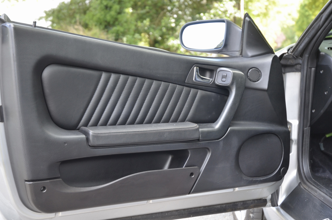 Alfa Romeo Spider 2.0 JTS Lusso Convertible by Pininfarina gallery image 38