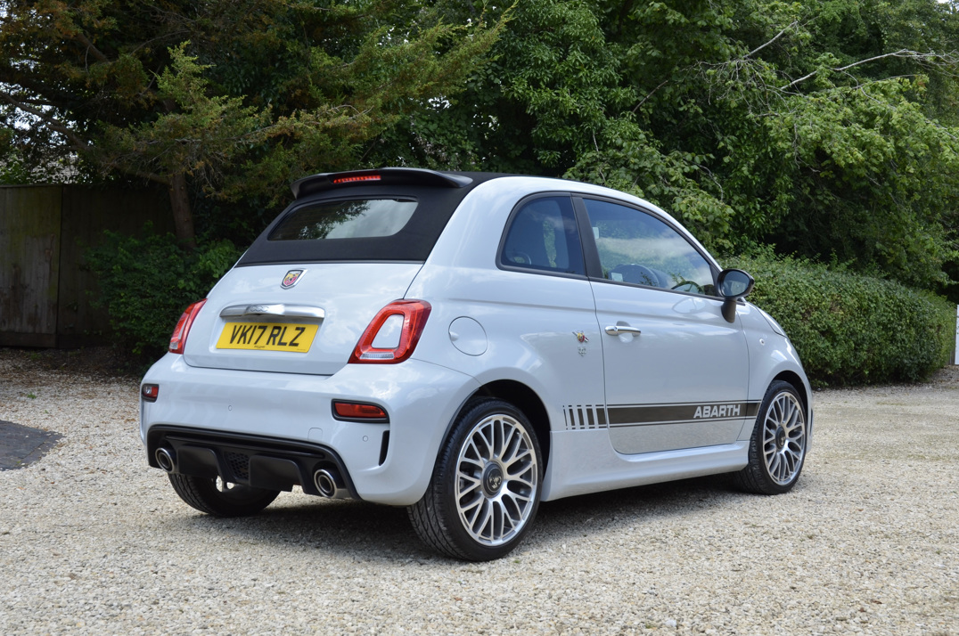 Fiat 500 595 Abarth Convertible gallery image 7