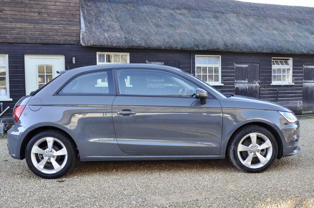 Audi A1 1.6 TDI S-A gallery image 3