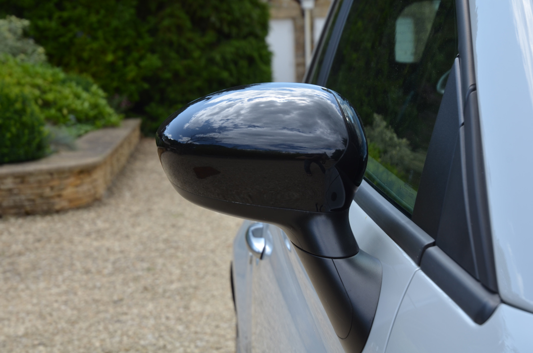 Fiat 500 595 Abarth Convertible gallery image 25