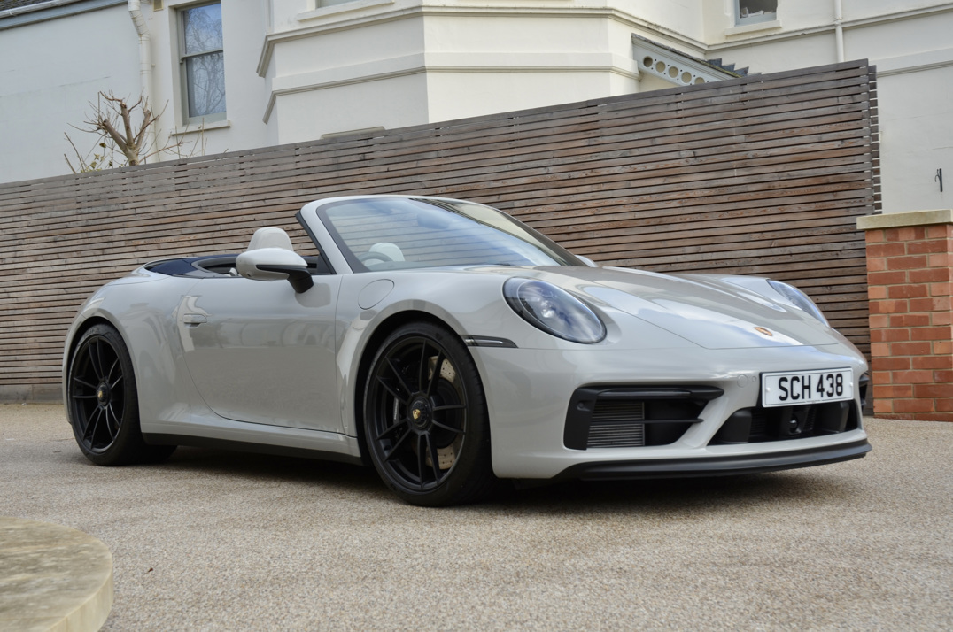 Porsche 911 Carrera 4 GTS Cabriolet gallery image 6