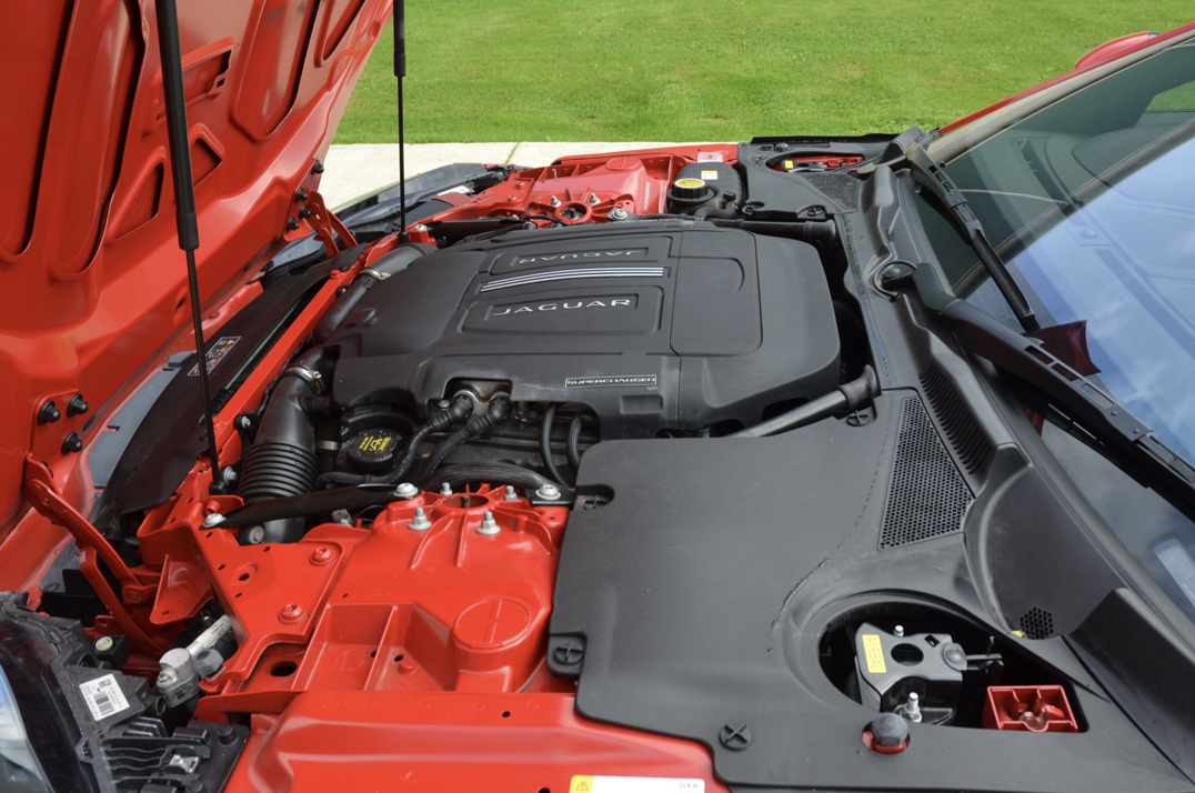 Jaguar F-Type V6 R Dynamic Auto gallery image 37