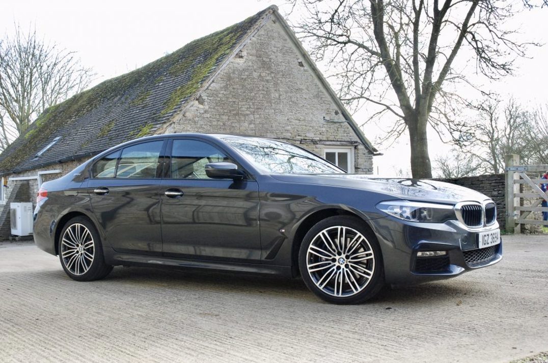 BMW 530e M Sport gallery image 1
