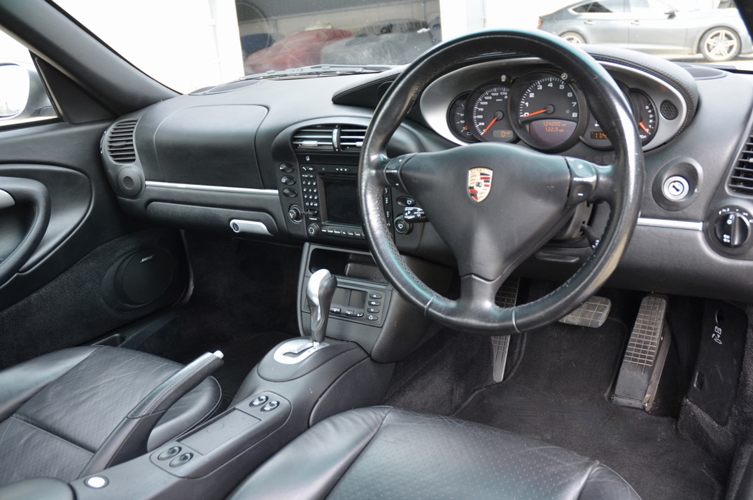 Porsche 911 Carrera 4s Tip. gallery image 25