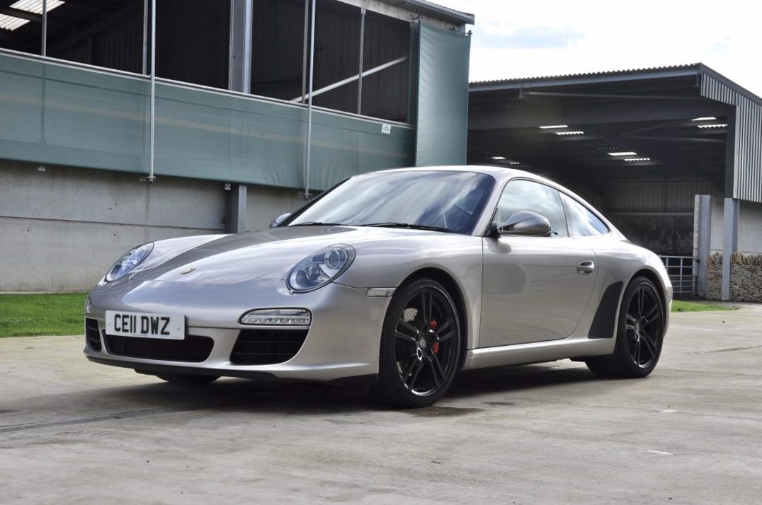 2011 Porsche 911 Carrera 3.8 s PDK Gen II gallery image 2