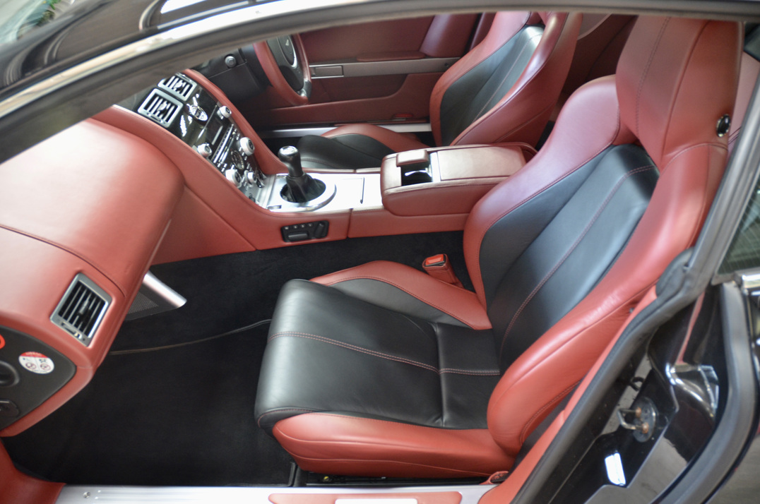 ASTON MARTIN DB-9 5.9 V12 Manual. gallery image 27