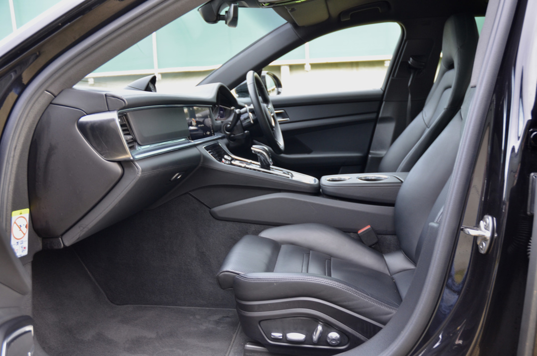 Porsche Panamera 4 V6 Sport Turismo 5dr Petrol Plug-in Hybrid PDK 4WD. gallery image 40