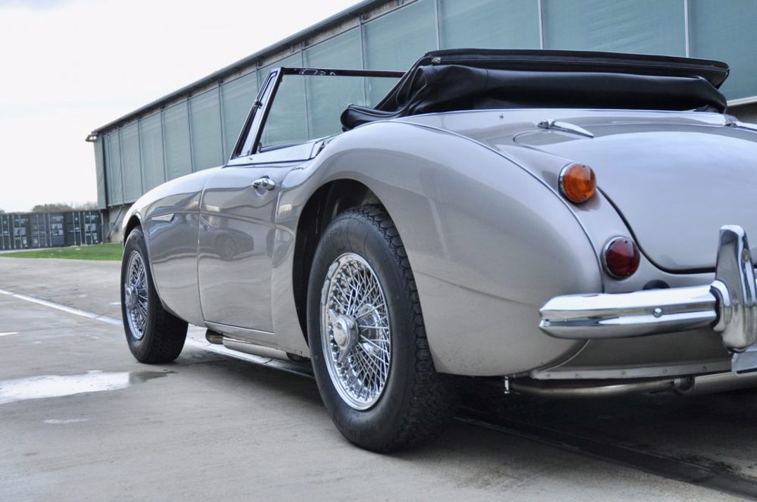 Austin Healey 3000 MIII BJ8 Convertible gallery image 14