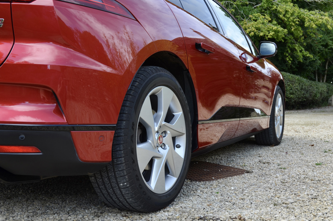 Jaguar - I Pace 400 - 90kWh HSE SUV 5dr Electric Auto 4WD (400 ps) gallery image 15