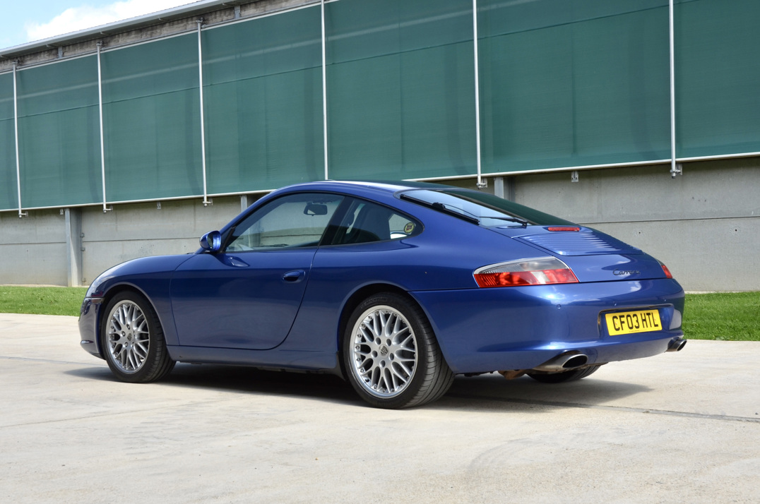 Porsche 911-996 Carrera Manual .. gallery image 9