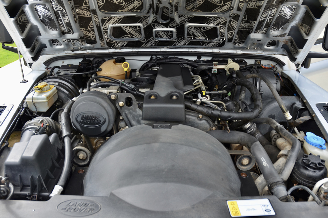 Land Rover Defender 110 XS SW / LWB. gallery image 37