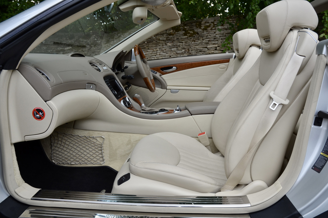 Mercedes SL 500 5.5 Auto gallery image 41