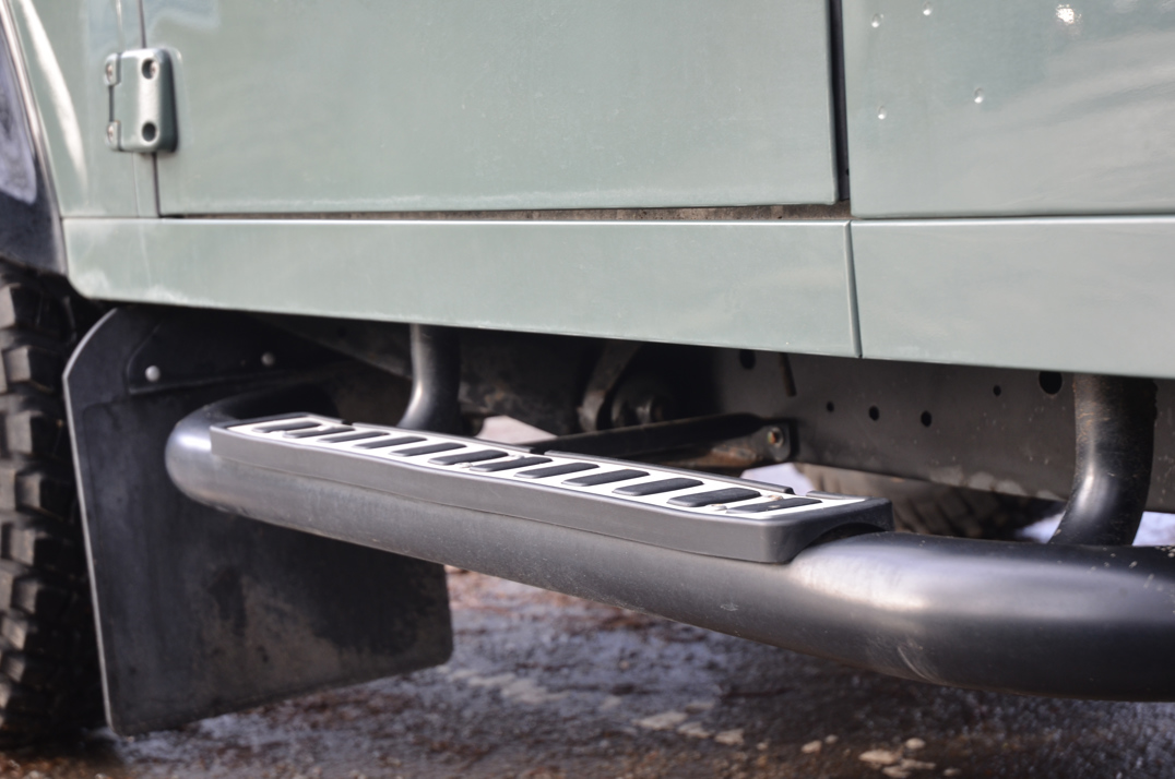 Land Rover Defender 90 XS Station Wagon gallery image 24