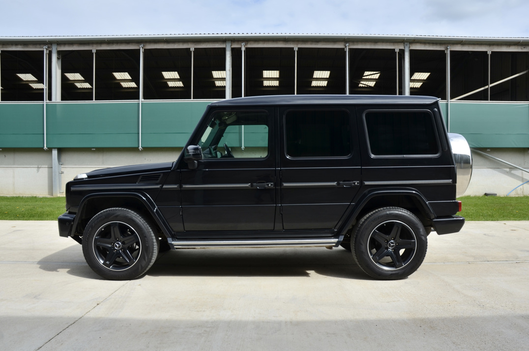 Mercedes G Wagon. G350 Night Edition D - 4 - Matic gallery image 10