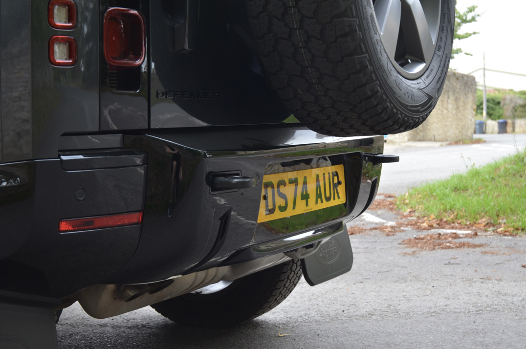 Land Rover Defender 90 X Dynamic HSE 3.0D 350 MHEV gallery image 15