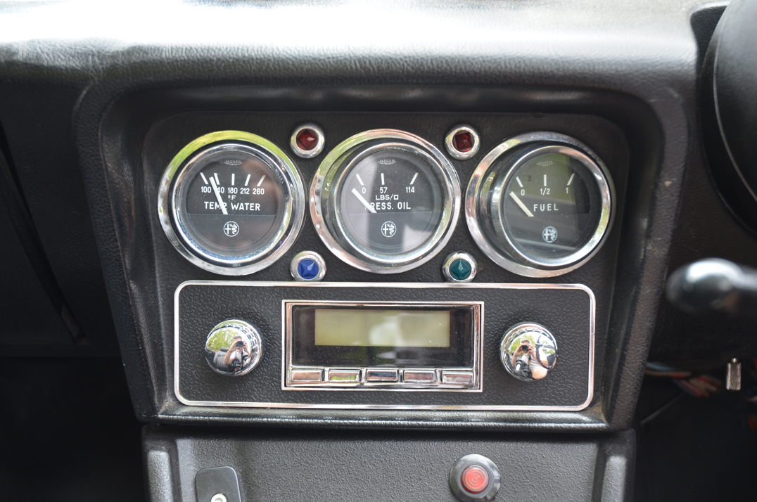 Alfa Romeo 2000 Veloce Spider 1972 gallery image 45