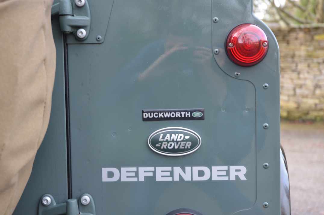 Land Rover Defender 90 XS Station Wagon gallery image 27