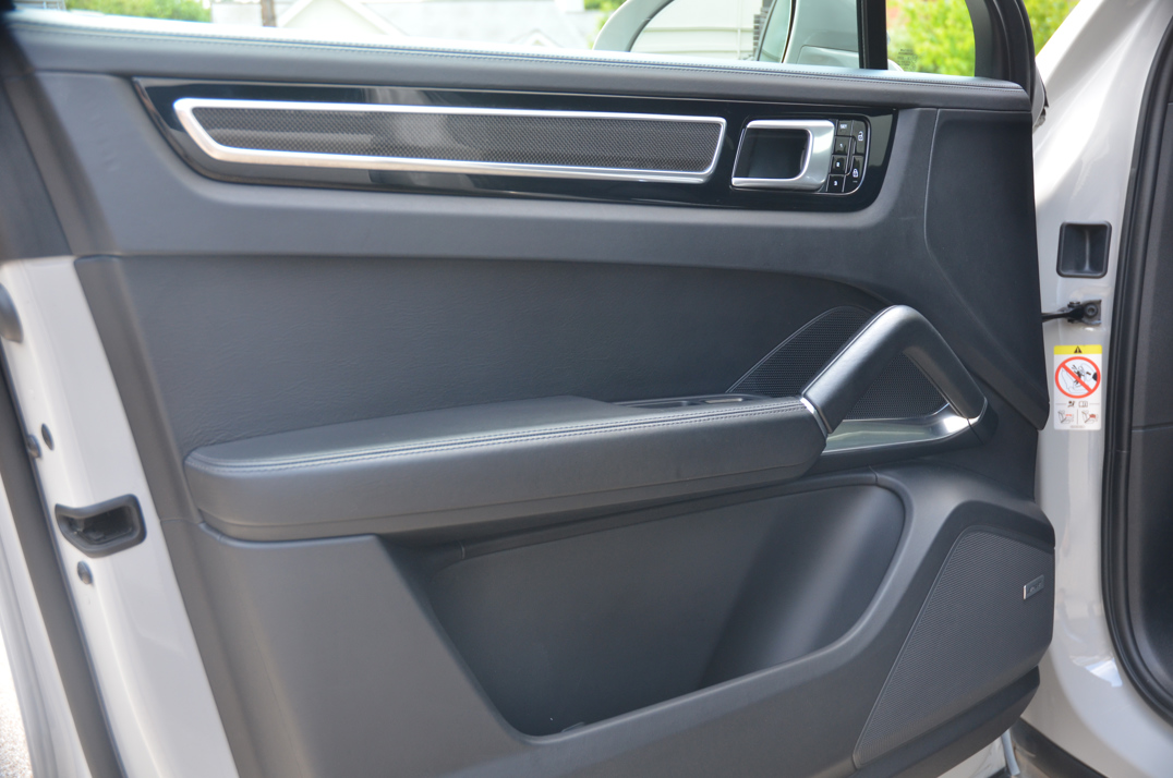 Porsche Cayenne Turbo Coupe gallery image 39