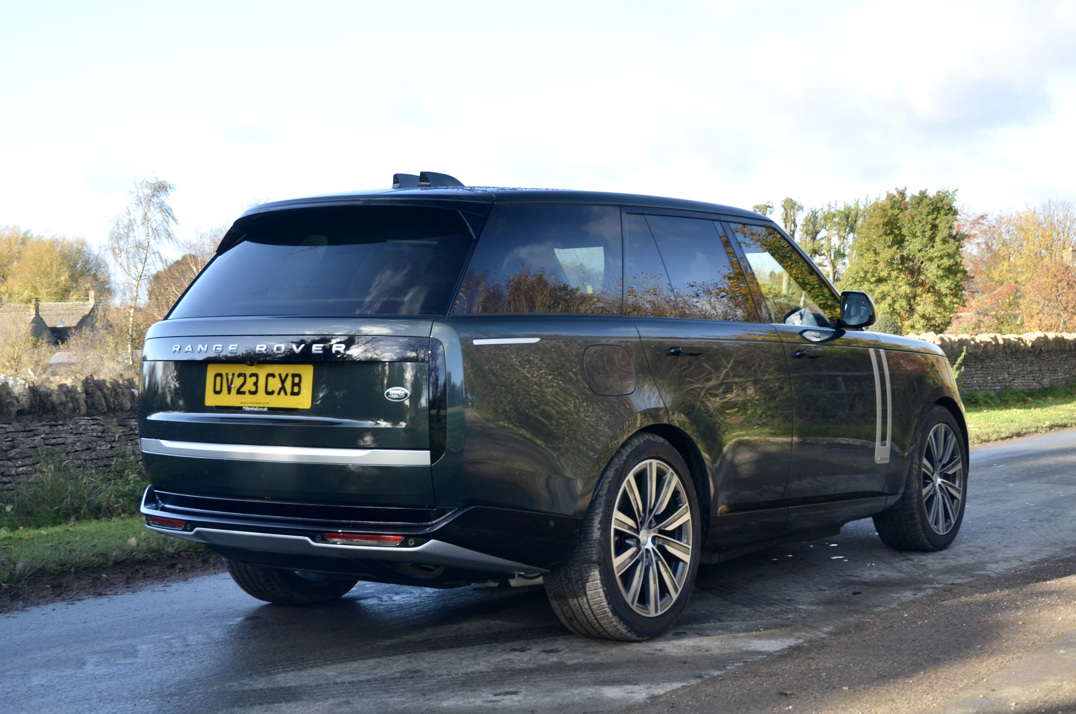 Land Rover Range Rover 3.0ltr P440e Autobiography gallery image 5