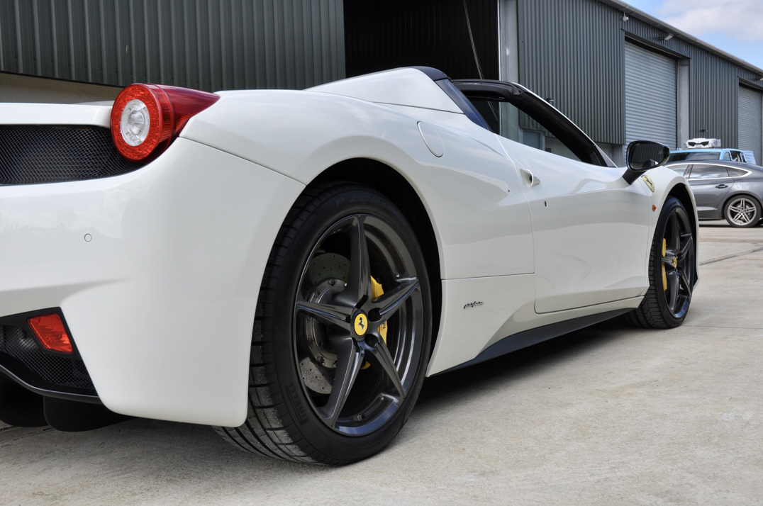 Ferrari 458 Spider DCT gallery image 19