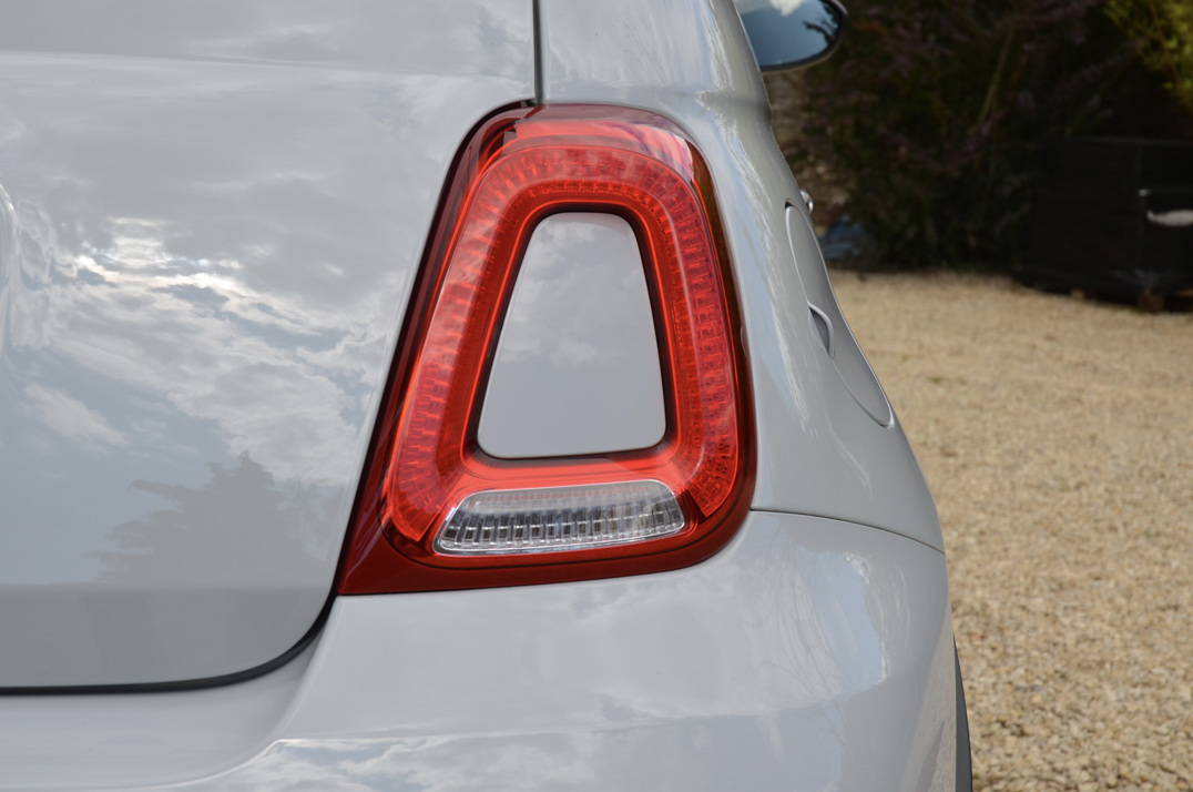 Fiat 500 595 Abarth Convertible gallery image 22