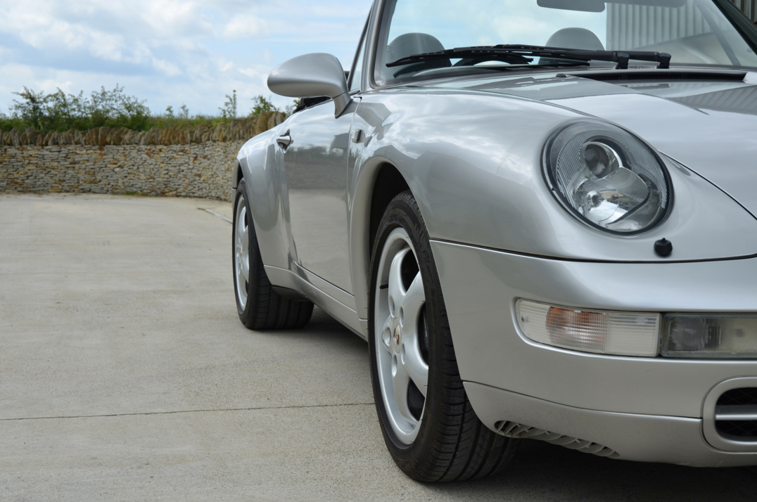 Porsche 993 Carrera  Cabriolet gallery image 17