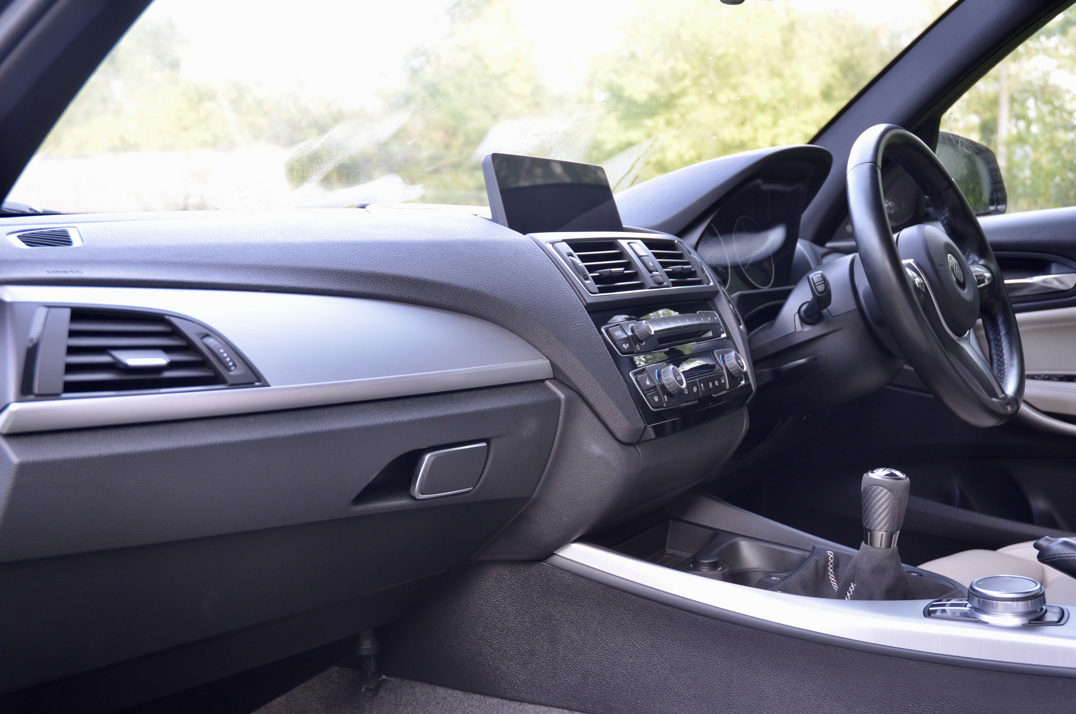 BMW 120D M SPORT gallery image 25