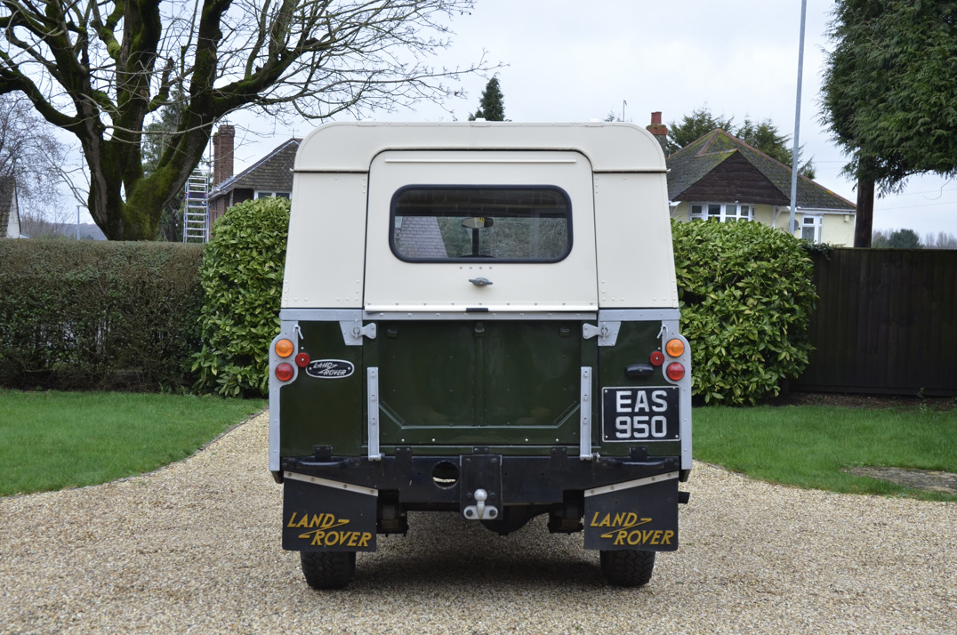 Land Rover Series II gallery image 6